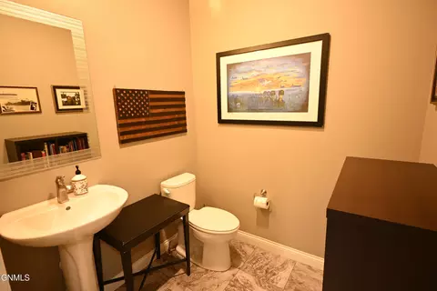 Bath - 1113 Community Loop, Bismarck, ND 58503 photo 6 of 6