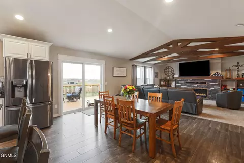 Dining - 13665 Cherry St NW, Williston, ND 58801 photo 2 of 4