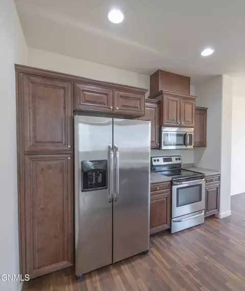 Kitchen - 2724 28th St W, Williston, ND 58801 photo 2 of 2