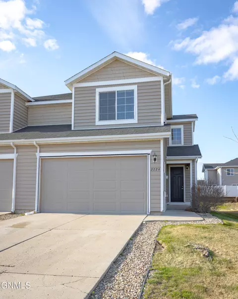 2724 28th St W, Williston, ND 58801