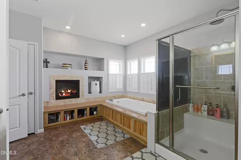 Bath - 6255 123rd Ave NW, Epping, ND 58843 photo 2 of 5