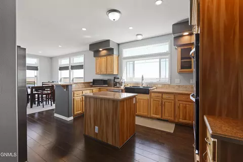 Kitchen - 6255 123rd Ave NW, Epping, ND 58843 photo 4 of 6