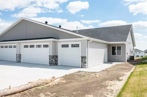 5703 Davies Dr, Bismarck, ND 58503