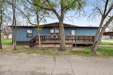 2003 6th Ave NW, Williston, ND 58801