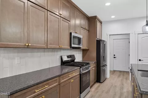 Kitchen - 3205 27th Ave W, Williston, ND 58801 photo 1 of 4
