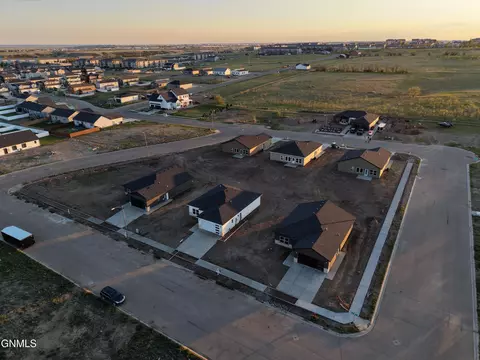View/Area - 3205 27th Ave W, Williston, ND 58801 photo 2 of 2