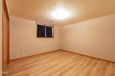 Bedroom - 2010 E Capitol Ave, Bismarck, ND 58501 photo 3 of 4