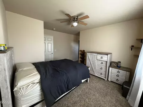 Bedroom - 3602 Long Branch Ave, Williston, ND 58801 photo 2 of 3