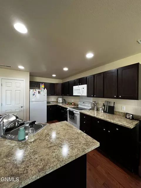 Kitchen - 3602 Long Branch Ave, Williston, ND 58801 photo 3 of 3