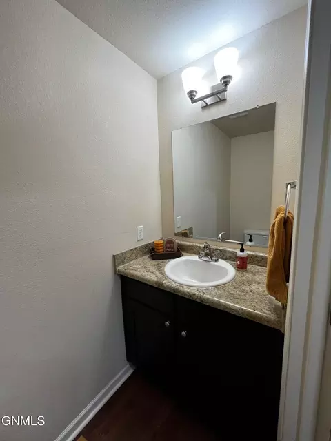 Bath - 3602 Long Branch Ave, Williston, ND 58801 photo 1 of 4
