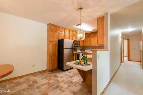 2636 Gateway Ave, Bismarck, ND 58503 photo 10