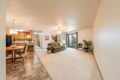 2636 Gateway Ave, Bismarck, ND 58503 photo 6