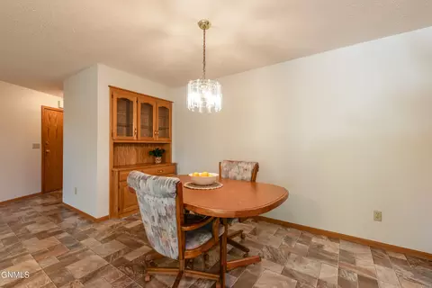 2636 Gateway Ave, Bismarck, ND 58503 photo 9