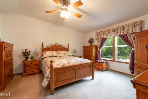 Bedroom - 8550 Willow Rd N, Mandan, ND 58554 photo 1 of 3