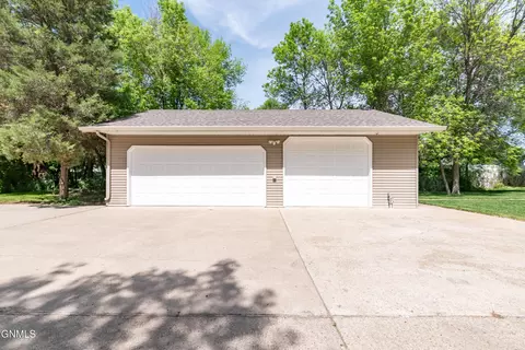 Other - 8550 Willow Rd N, Mandan, ND 58554 photo 9 of 13