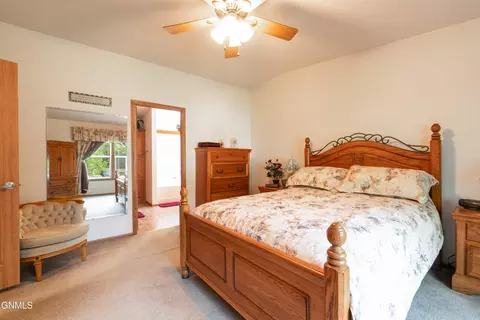 Bedroom - 8550 Willow Rd N, Mandan, ND 58554 photo 2 of 3