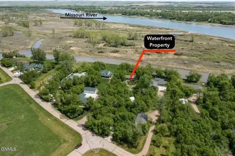 8550 Willow Rd N, Mandan, ND 58554