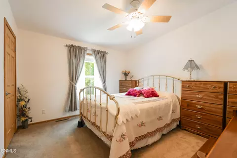 Bedroom - 8550 Willow Rd N, Mandan, ND 58554 photo 3 of 3