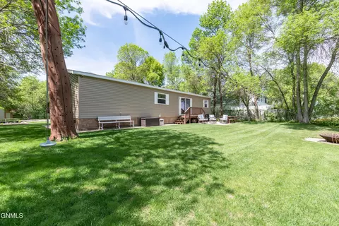 Exterior - 8550 Willow Rd N, Mandan, ND 58554 photo 8 of 10
