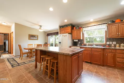 Kitchen - 8550 Willow Rd N, Mandan, ND 58554 photo 5 of 5