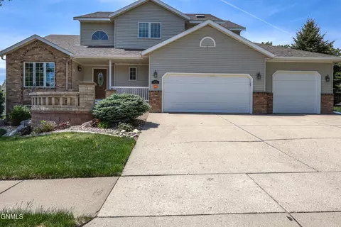 3110 Ithica Dr, Bismarck, ND 58503