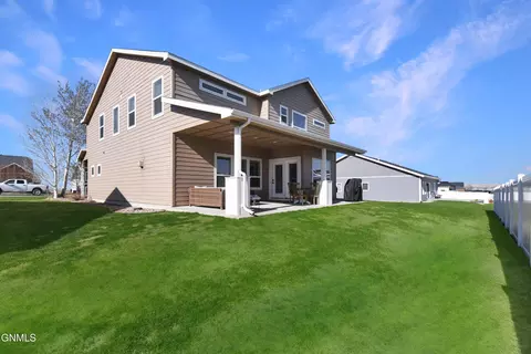 Exterior - 608 70th St E, Williston, ND 58801 photo 2 of 4