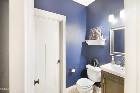 Bath - 608 70th St E, Williston, ND 58801 photo 1 of 6