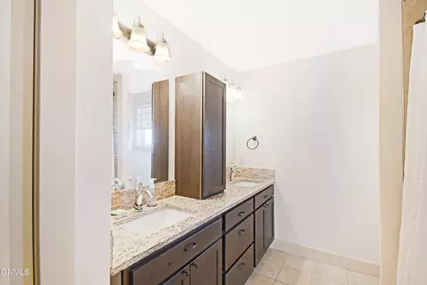 Bath - 608 70th St E, Williston, ND 58801 photo 6 of 6