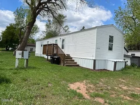 402 E Street St N, Hebron, ND 58638 photo 2