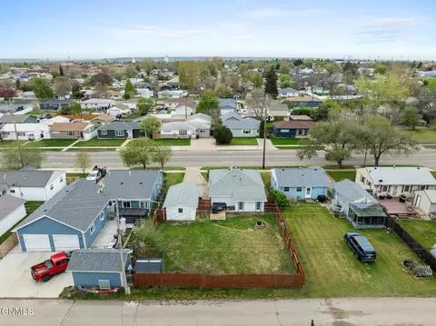 View/Area - 708 18th St W, Williston, ND 58801 photo 2 of 3