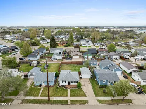 View/Area - 708 18th St W, Williston, ND 58801 photo 1 of 3