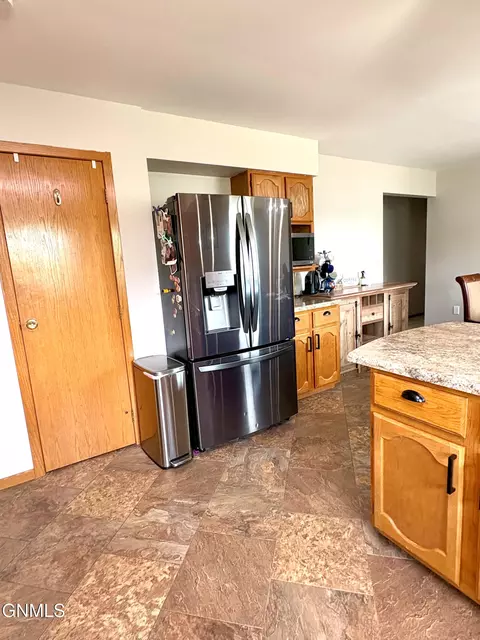 Kitchen - 901 4th Ave W, Williston, ND 58801 photo 1 of 4