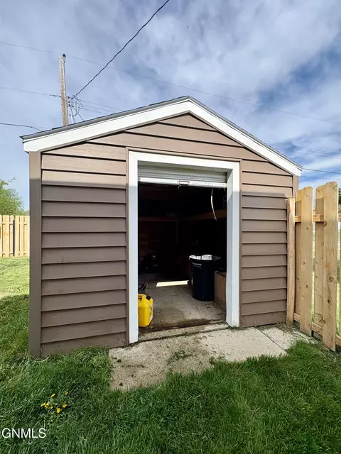 Other - 901 4th Ave W, Williston, ND 58801 photo 2 of 17
