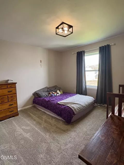 Bedroom - 901 4th Ave W, Williston, ND 58801 photo 2 of 5