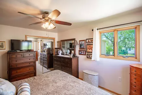 Bedroom - 138 1st Ave NW, Killdeer, ND 58640 photo 2 of 5