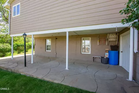 Exterior - 138 1st Ave NW, Killdeer, ND 58640 photo 3 of 5