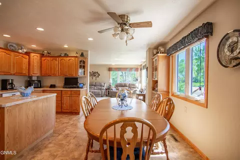 Dining - 138 1st Ave NW, Killdeer, ND 58640 photo 2 of 2