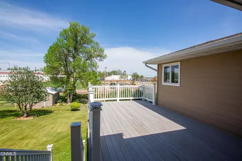 Exterior - 138 1st Ave NW, Killdeer, ND 58640 photo 2 of 5