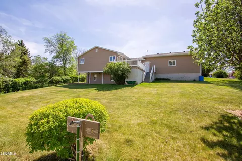 Exterior - 138 1st Ave NW, Killdeer, ND 58640 photo 4 of 5