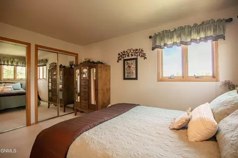 Bedroom - 138 1st Ave NW, Killdeer, ND 58640 photo 4 of 5