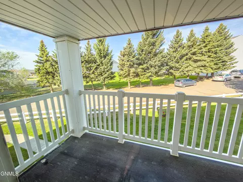 Exterior - 2108 E Dakota Pkwy, Williston, ND 58801 photo 1 of 1