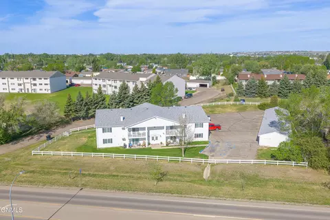 View/Area - 2108 E Dakota Pkwy, Williston, ND 58801 photo 1 of 5