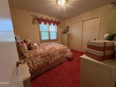 Bedroom - 121 4th St, Edgeley, ND 58433 photo 9 of 9