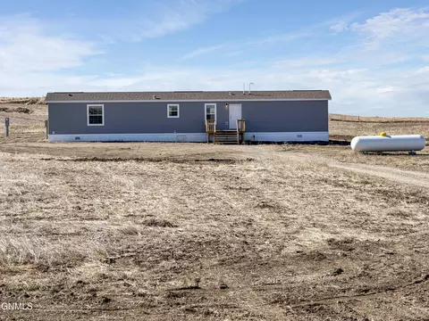 14522 56th St NW, Williston, ND 58801