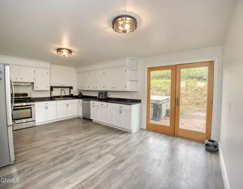 Kitchen - 206 32nd Ave W, Williston, ND 58801 photo 1 of 1