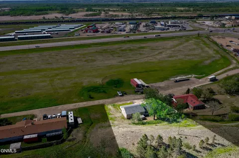 View/Area - 206 32nd Ave W, Williston, ND 58801 photo 2 of 2
