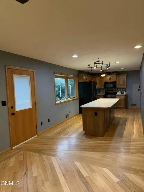 1134 Summit Blvd, Bismarck, ND 58504 photo 22