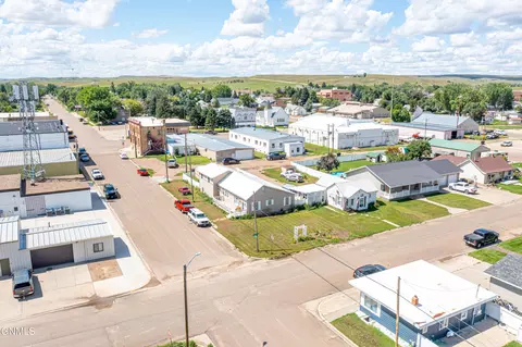 View/Area - 19 2nd St E, Culbertson, MT 59218 photo 2 of 9