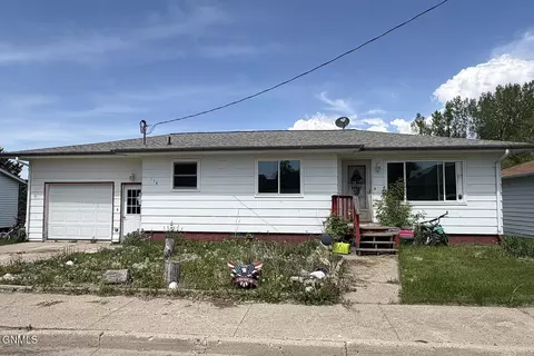 116 Birch St W, Gackle, ND 58442