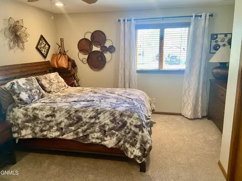 Bedroom - 1101 University Ave, Williston, ND 58801 photo 3 of 7